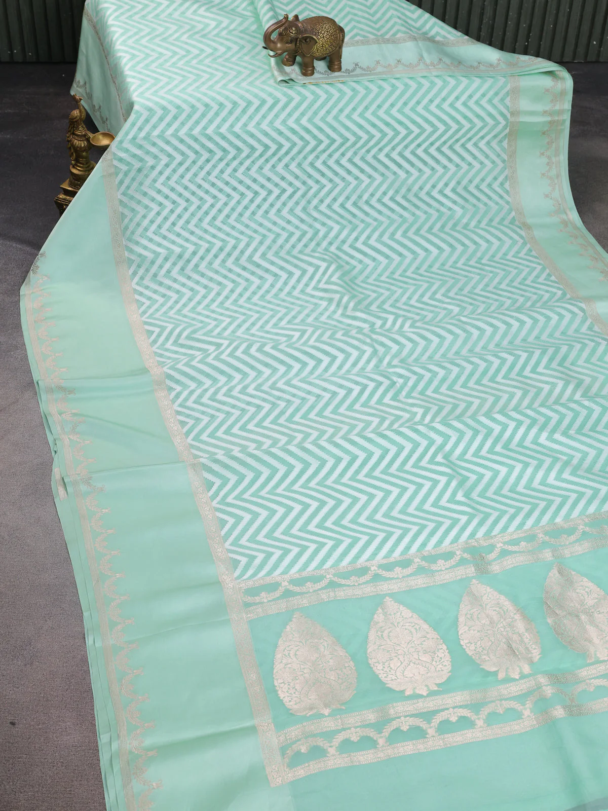 Teal Green Banarasi Kora Saree With Allover Thread Weaves And Satin Border - Image 2