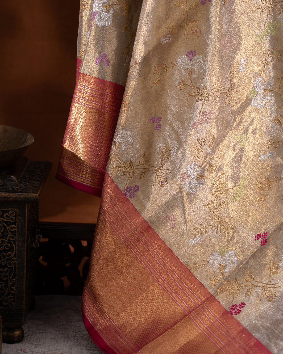 Gold - Pink Tissue Kanchipuram Silk Saree With Zari Weaves - Image 8