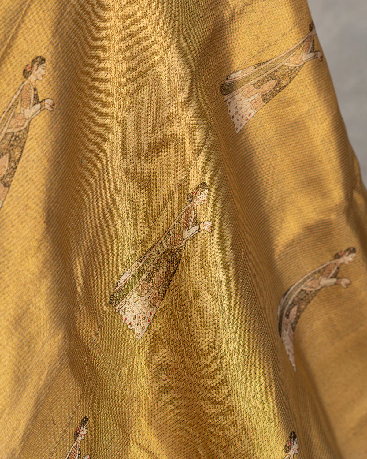 Golden Tissue Kanchipuram Silk Saree With Exclusive Electronic Jacquard Weaves - Image 11