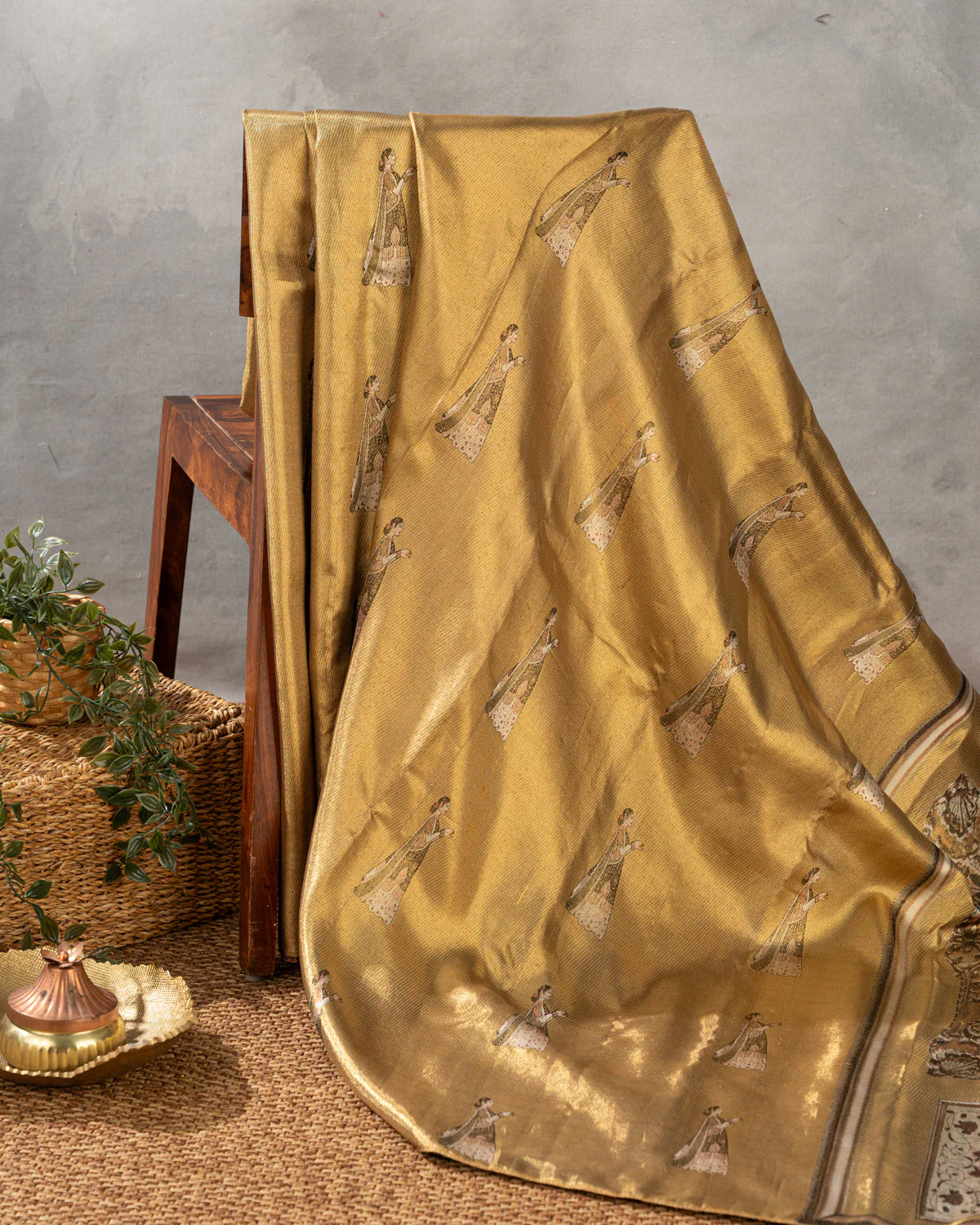 Golden Tissue Kanchipuram Silk Saree With Exclusive Electronic Jacquard Weaves - Image 8