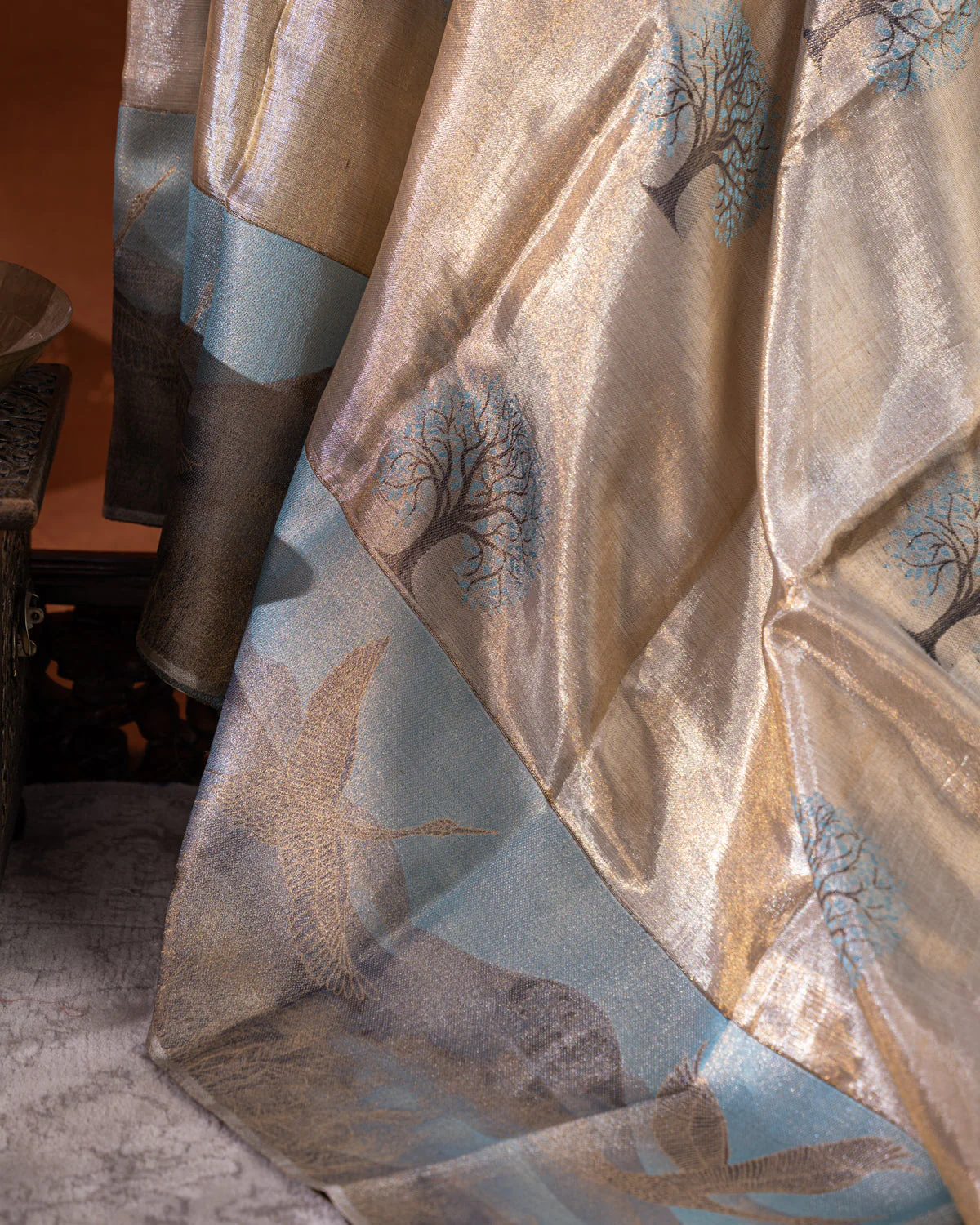 Light Gold Tissue Kanchipuram Silk Saree With Exclusive Electronic Jacquard Weaves - Image 6