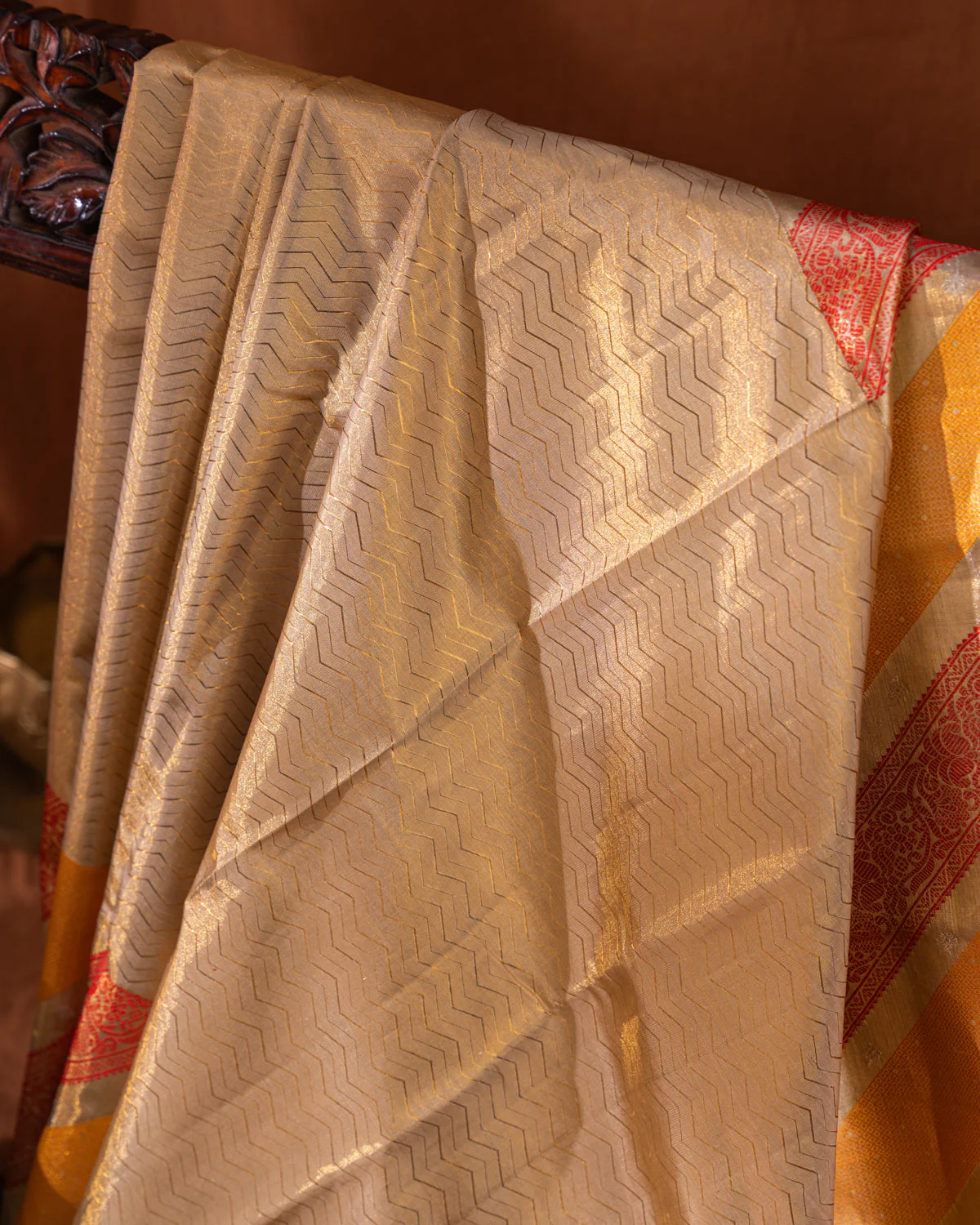Golden Tissue Kanchipuram Silk Saree With Zari Weaves - Image 6