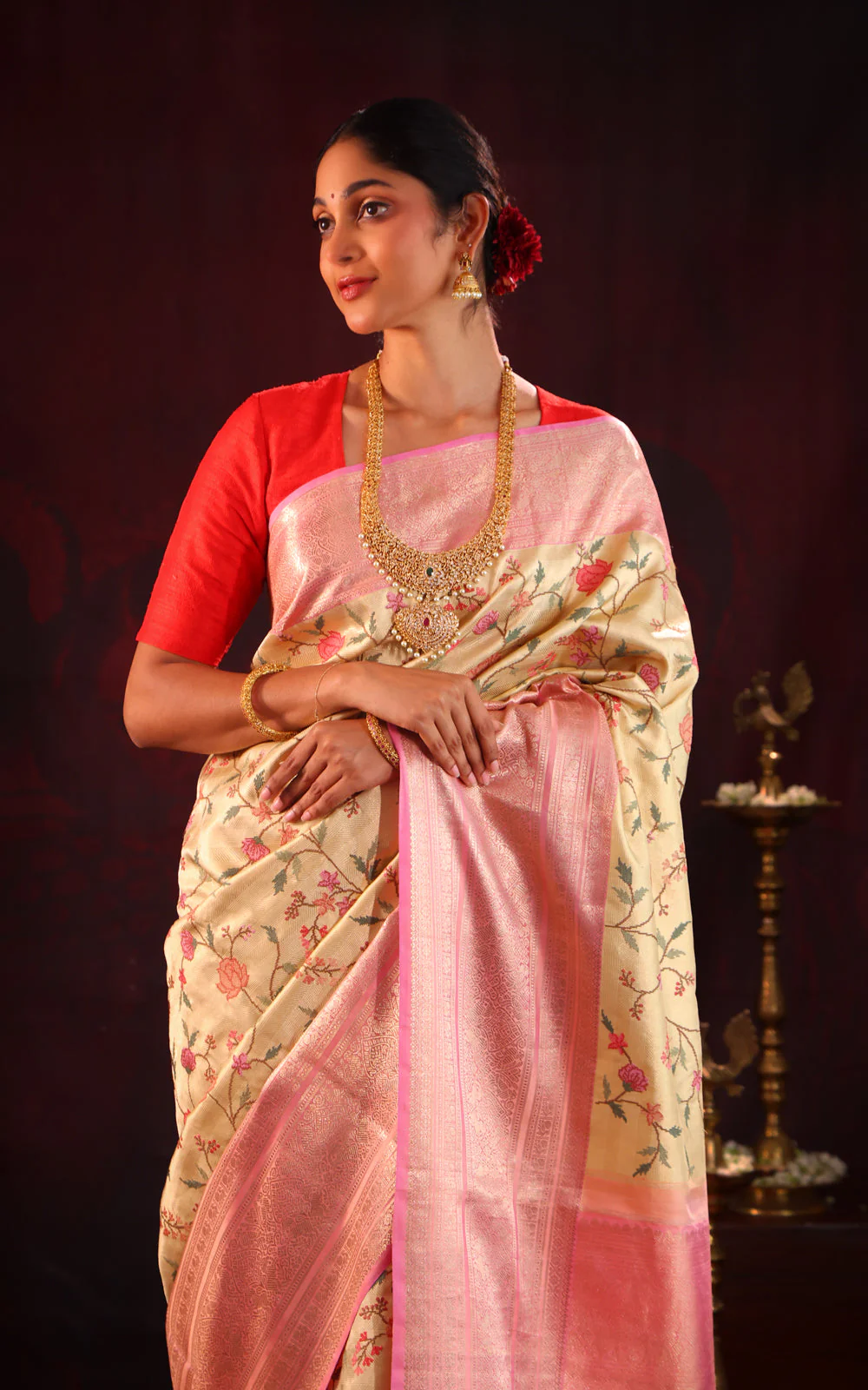 Golden Tissue Kanchipuram Silk Saree With Embroidery Work & Contrast Pallu - Image 4