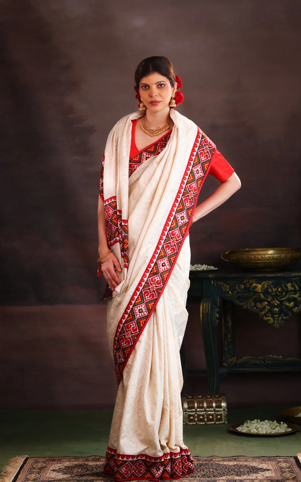 Off White & Maroon Tussar Silk Saree With Allover Chikankari Work - Image 5