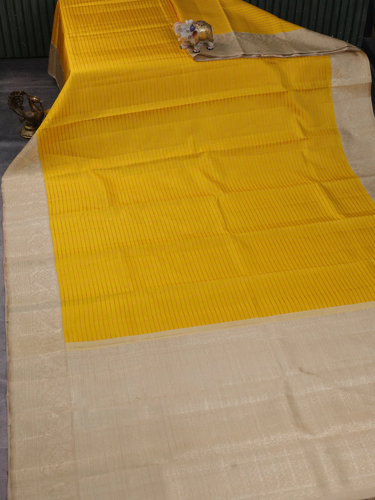 Yellow-Beige Pure Kanchipuram Silk Saree - Image 2