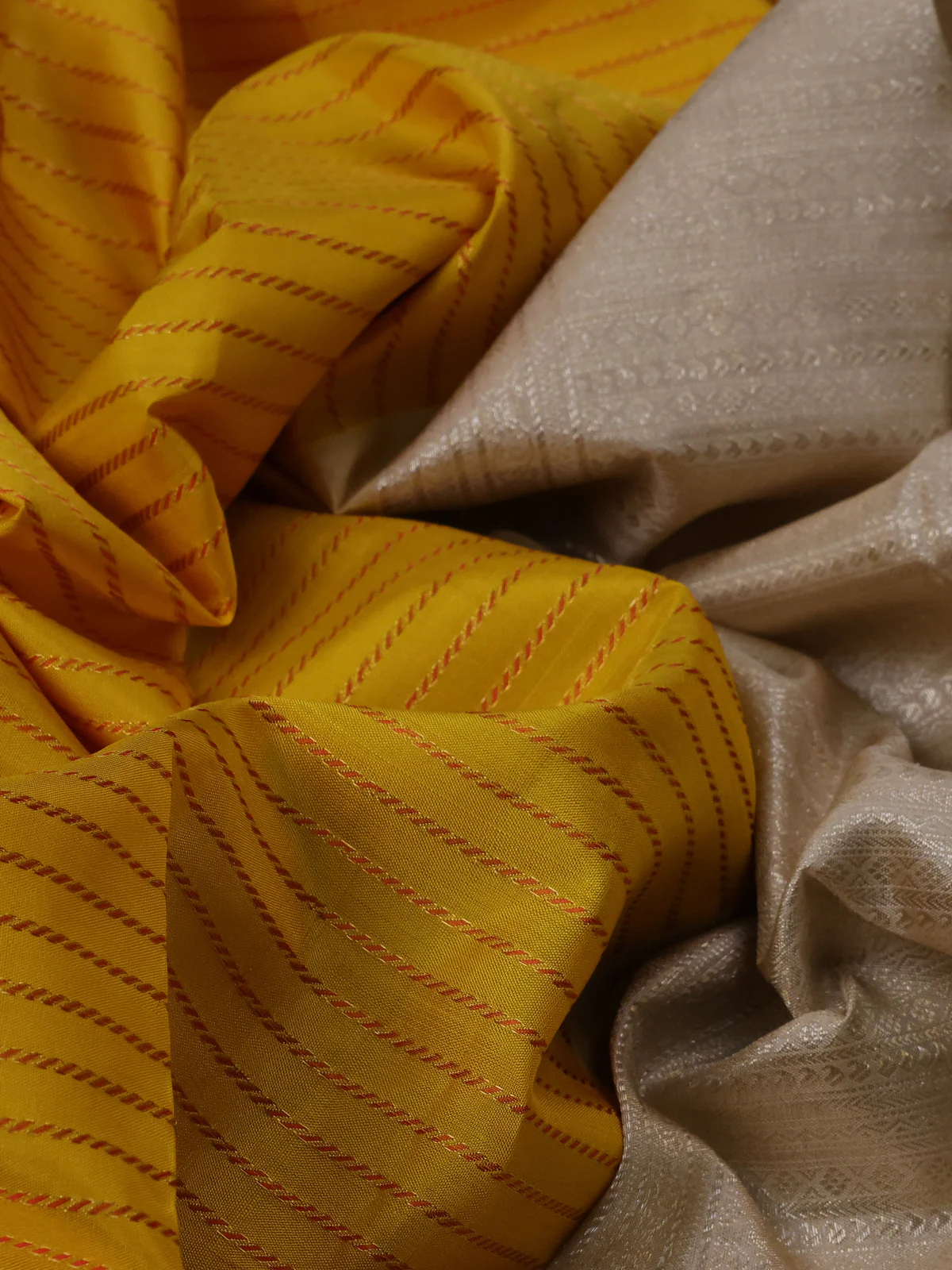 Yellow-Beige Pure Kanchipuram Silk Saree - Image 3