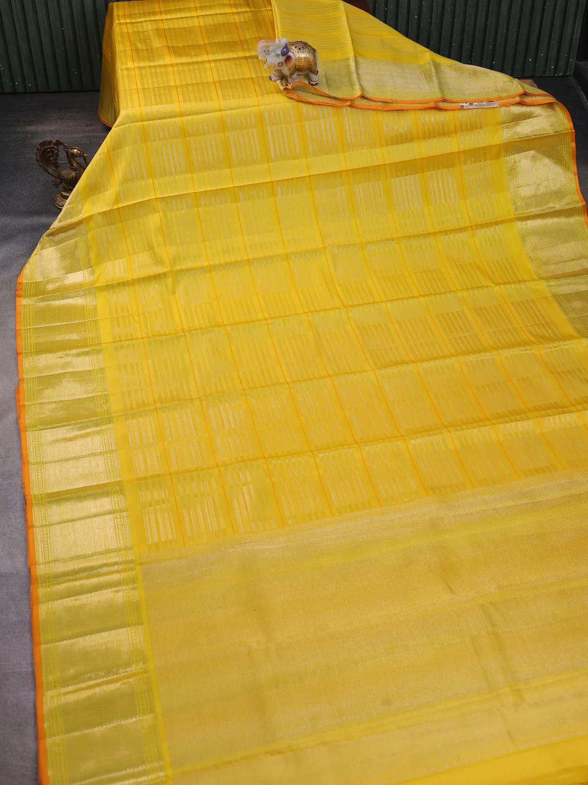 Yellow Pure Kanchipuram Silk Saree - Image 2