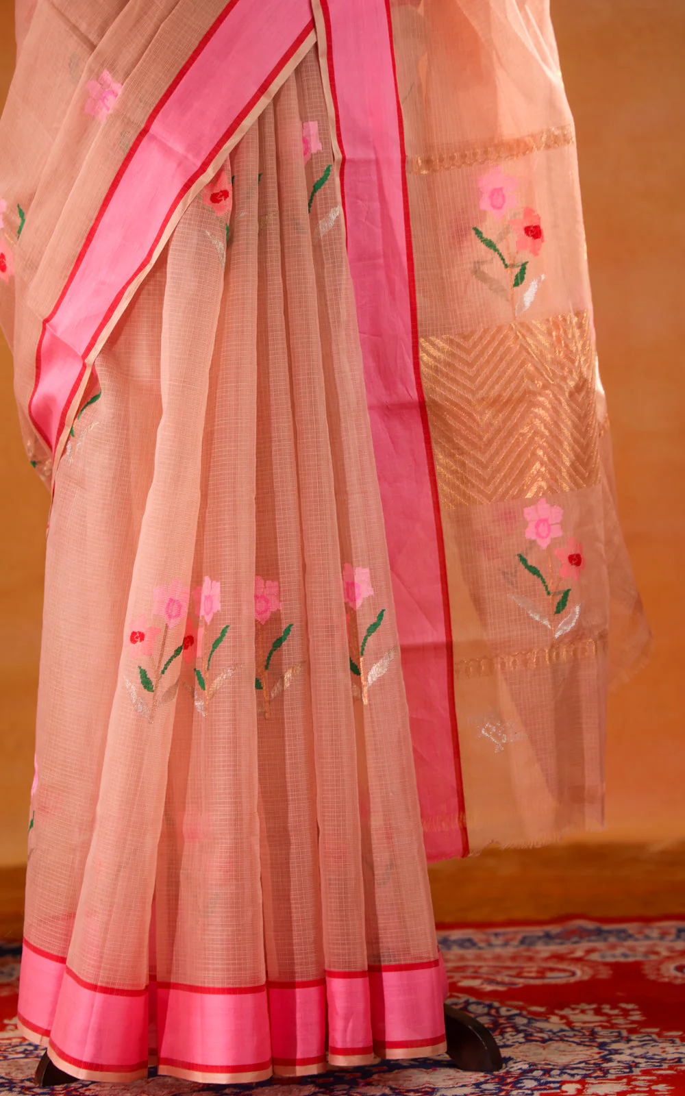 Beige & Pink Zari Kota Saree With Floral Motif - Image 6
