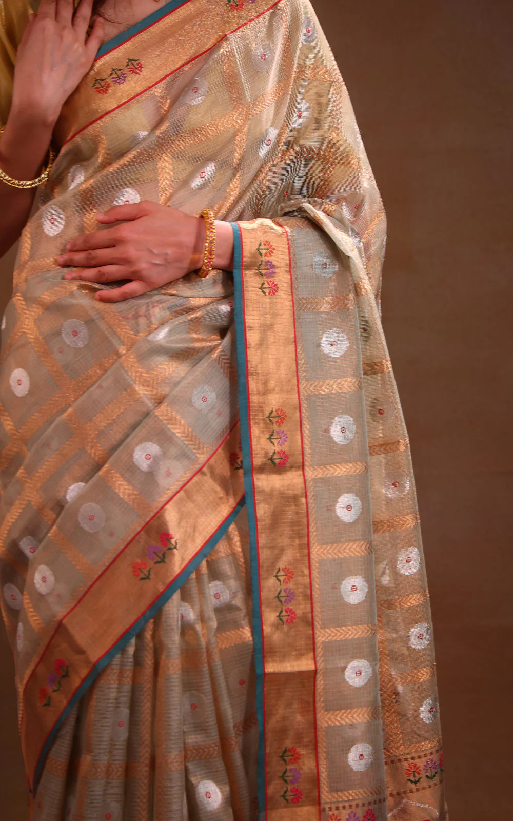 Pastel Green Zari Kota Saree With Zari Checks & Silver Butta - Image 4