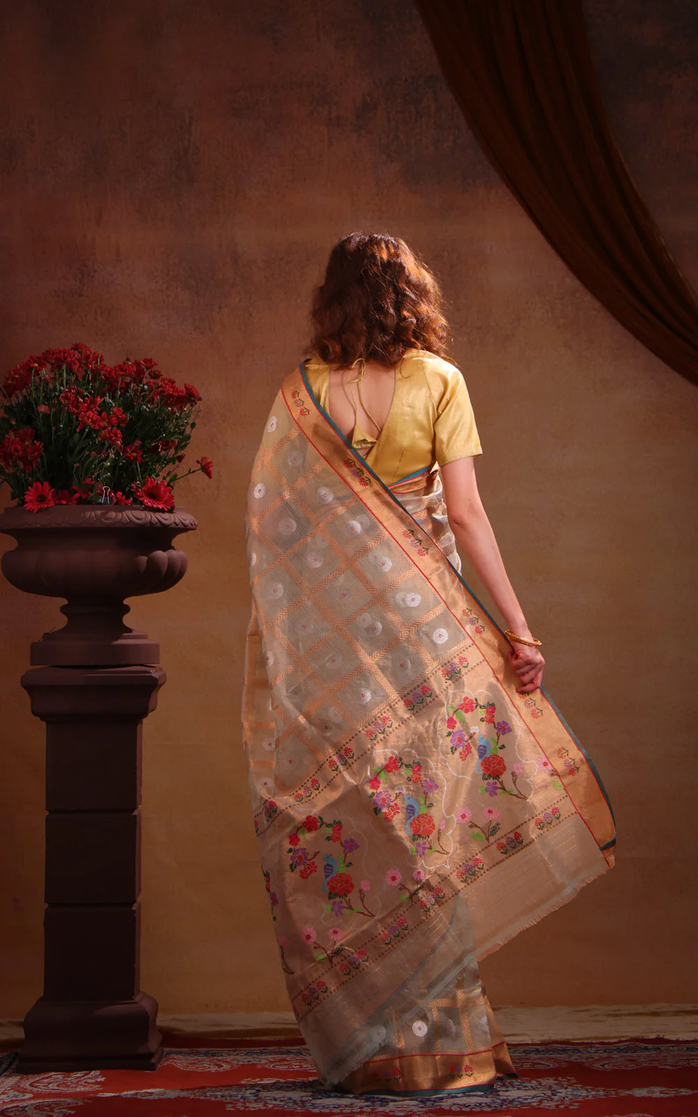 Pastel Green Zari Kota Saree With Zari Checks & Silver Butta - Image 5