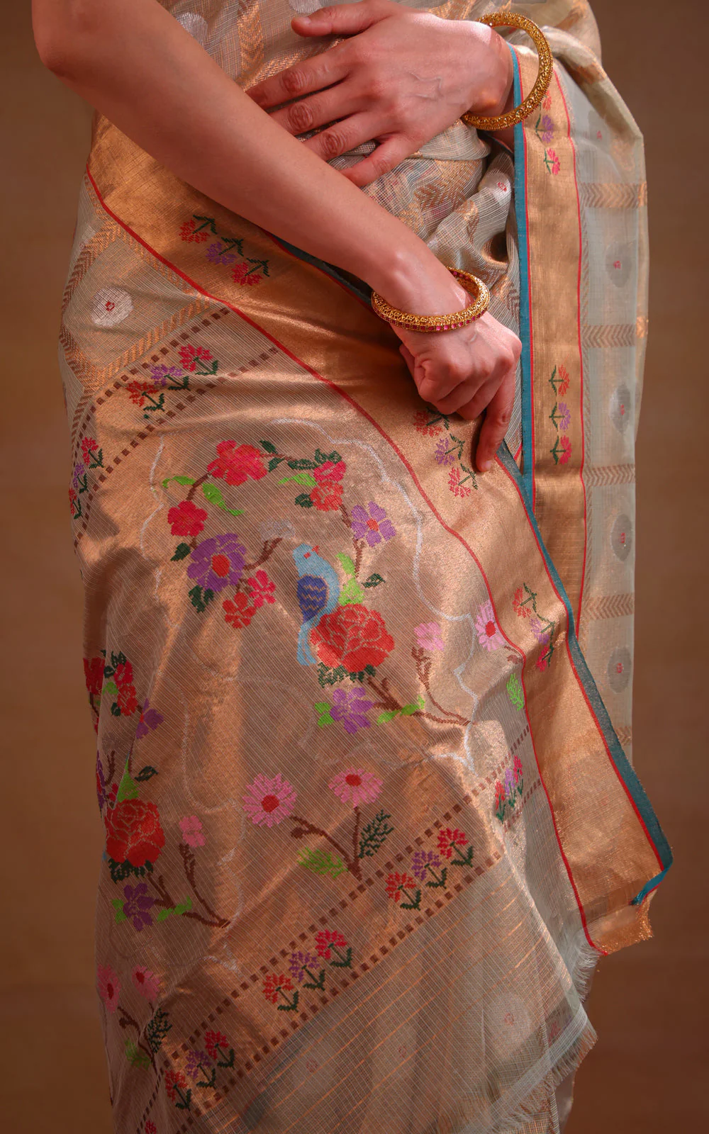 Pastel Green Zari Kota Saree With Zari Checks & Silver Butta - Image 6