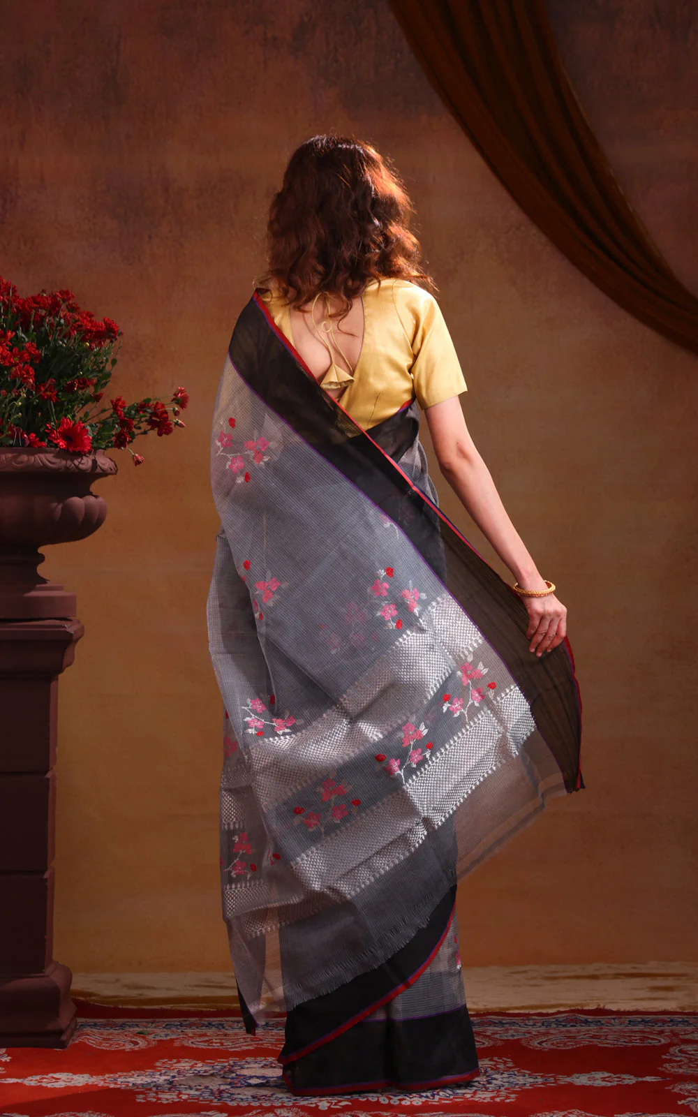 Grey & Black Zari Kota Saree With Jamdani Weaves - Image 4