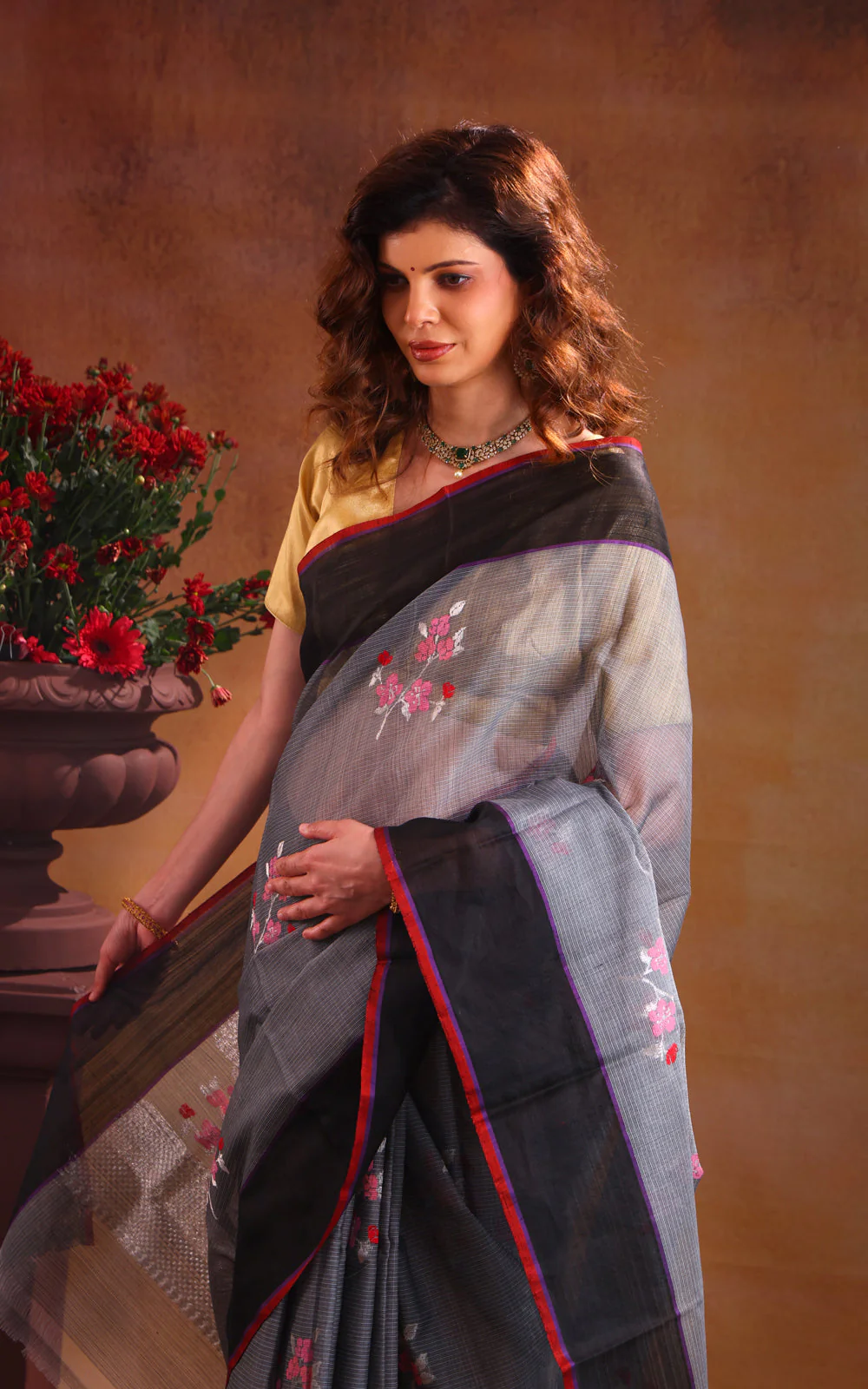 Grey & Black Zari Kota Saree With Jamdani Weaves - Image 5